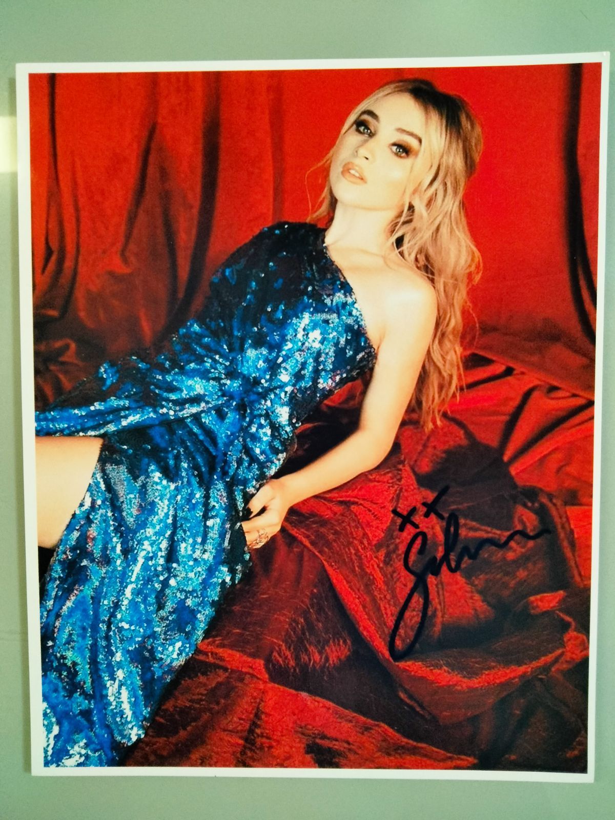 サブリナ・カーペンター直筆サイン入り超大型写真‥Sabrina