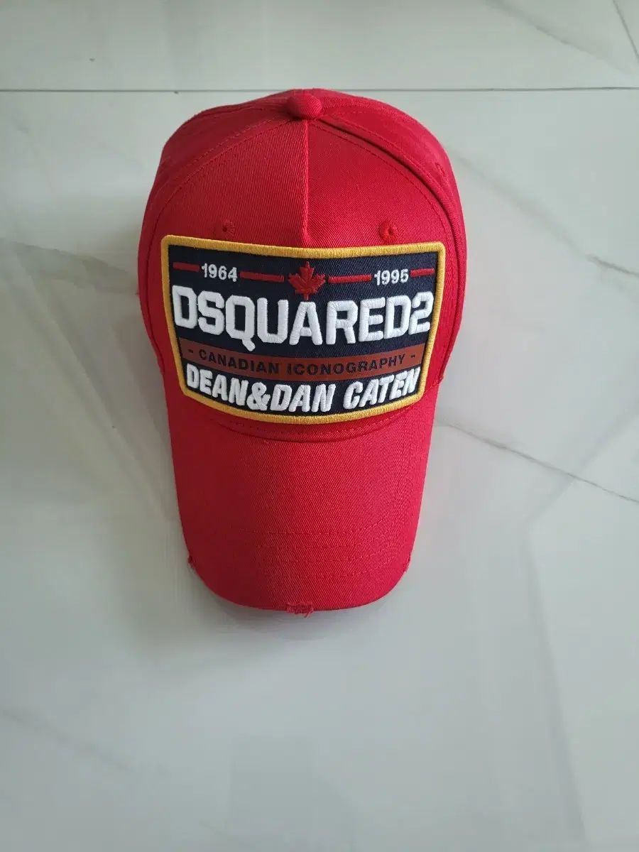 新品 DSQUARED2ディスクエアード2 ロゴワッペンキャップ