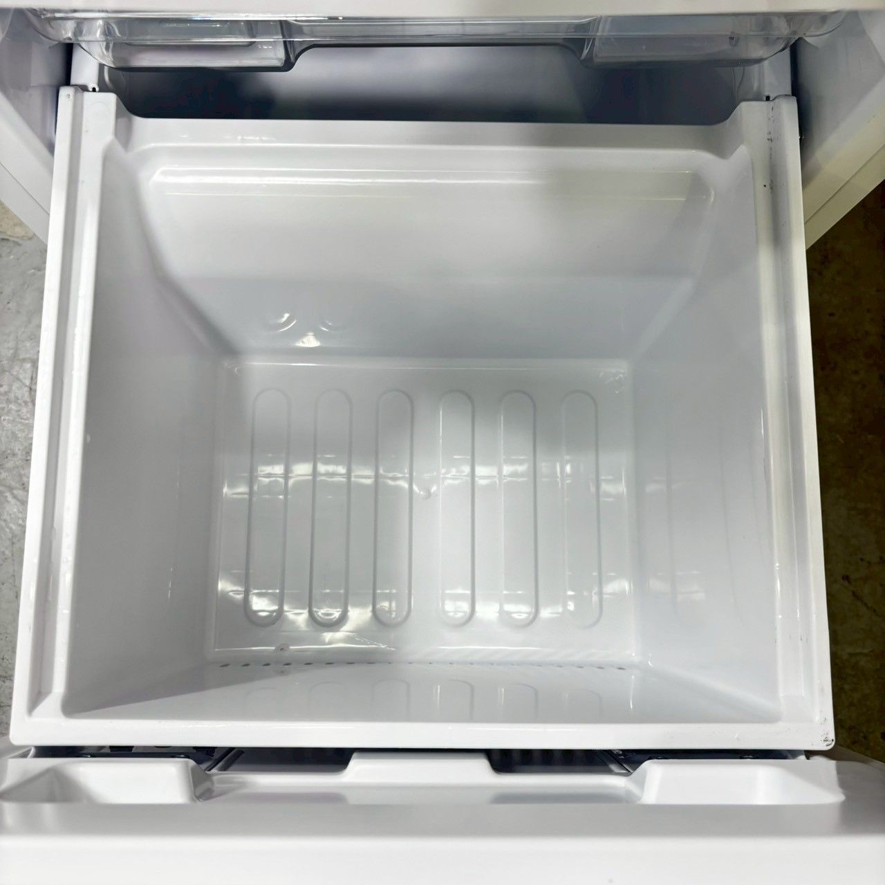 専用【2021年製】 SHARP シャープ SJ-D15G-W ノンフロン冷凍冷蔵庫
