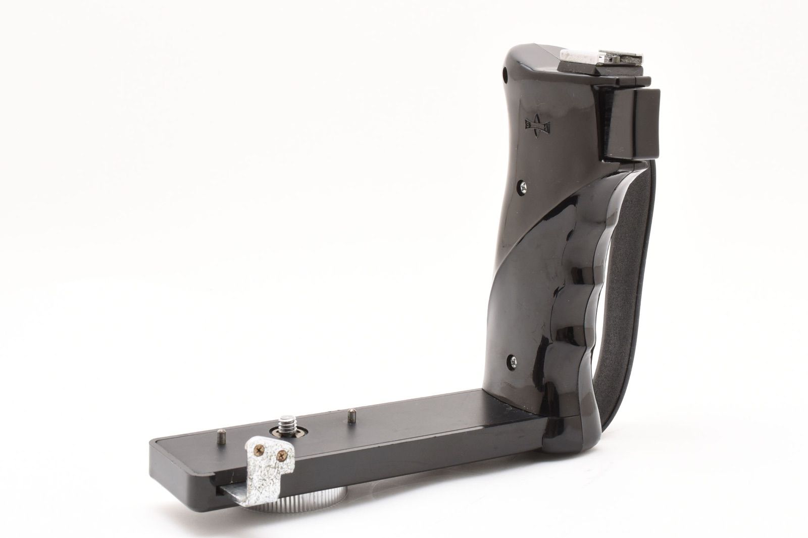 Mamiya C330 プロフェッショナル 二眼レフカメラ ハンドル付き Mamiya C330 プロフェッショナル 二眼レフカメラ ハンドル付き