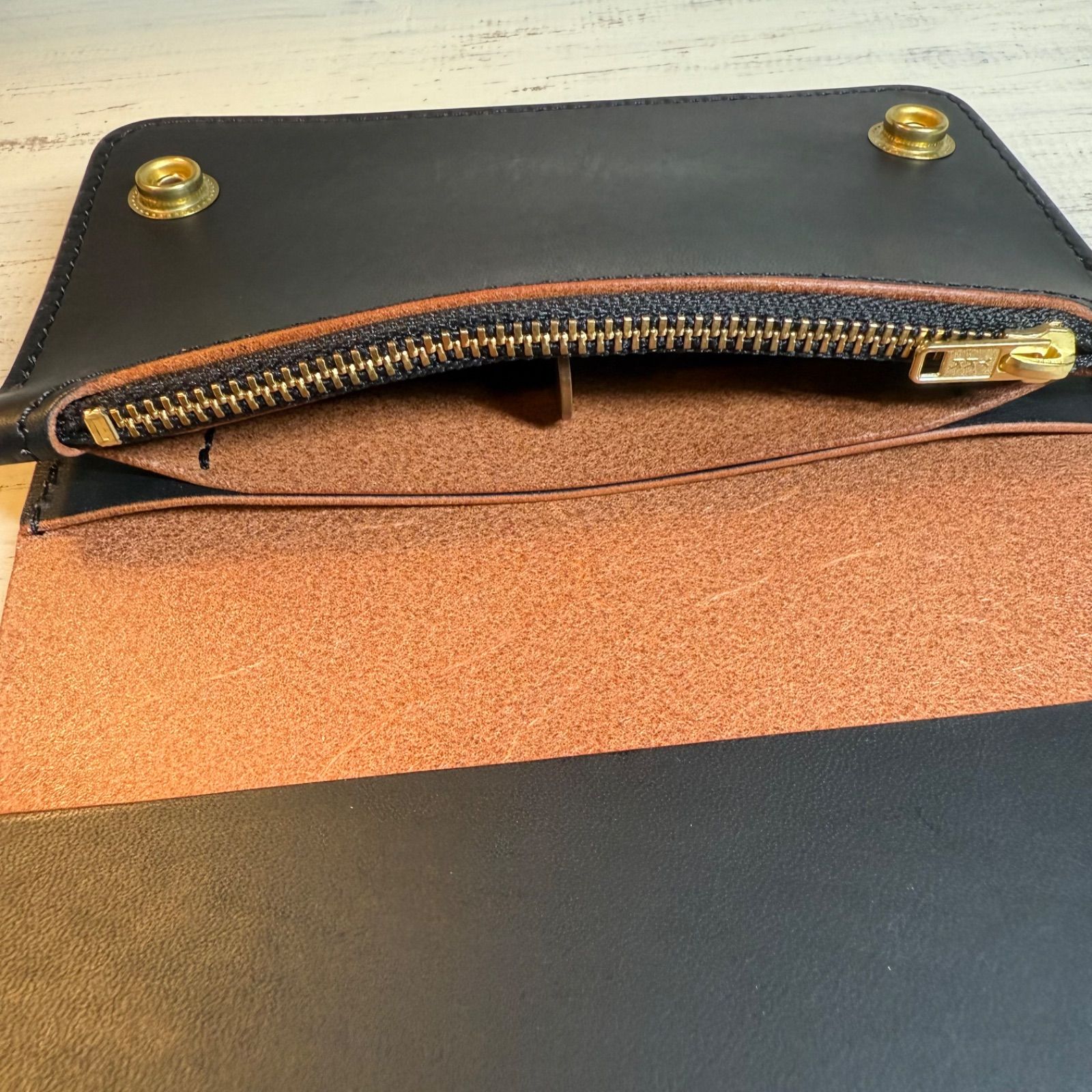 【トラッカーウォレット ミドル 2層】 ブラック 北米ステア シルバー YKK トラッカーウォレット ミドル】2層 ブラック シルバー｜Yahoo