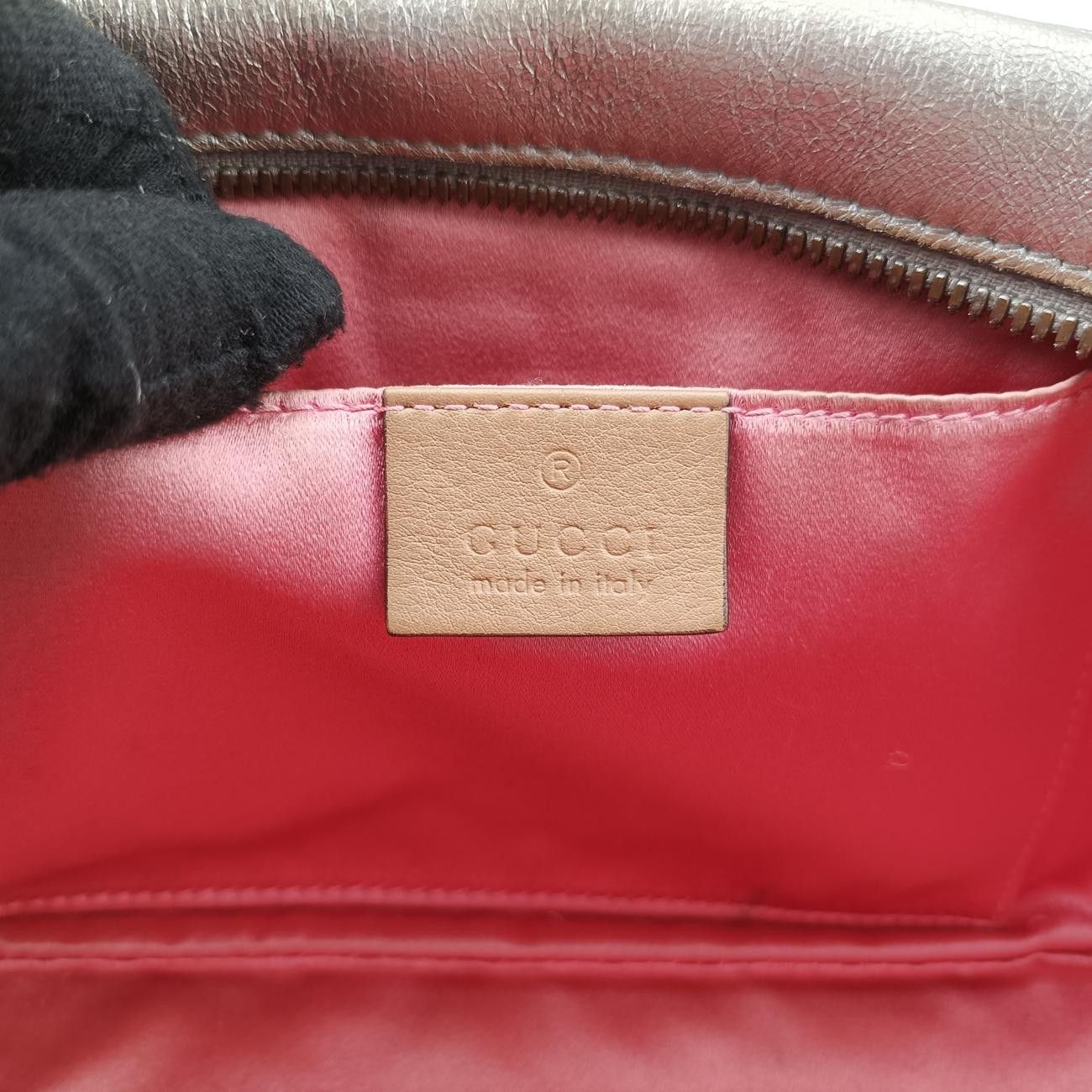 グッチGucciGGマーモントシルバーレザー447632D021162440