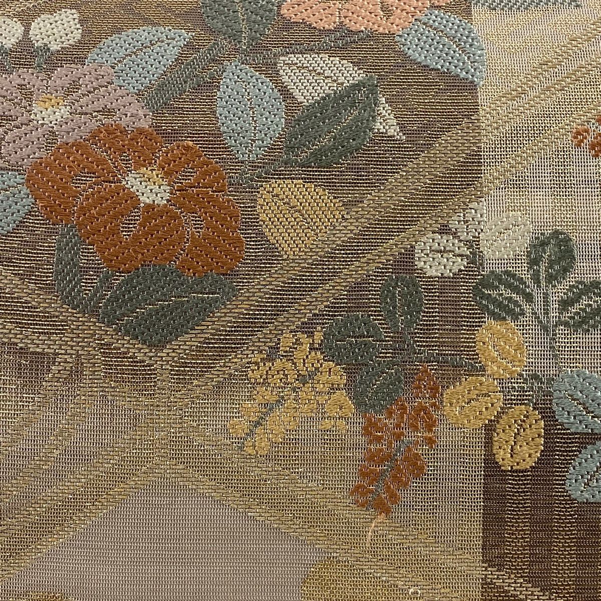 驚きの価格が実現！】 薄茶色 刺繍 草花 華文 秀品 美品 袋帯 お太鼓柄