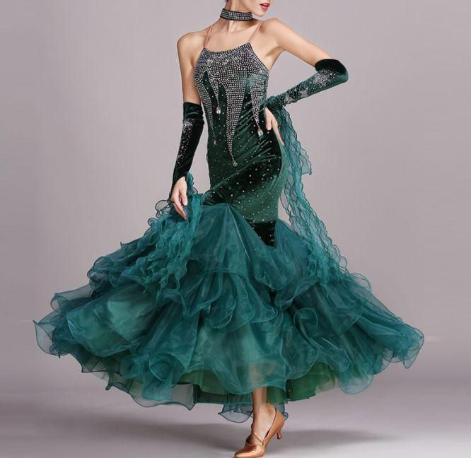 新品・未使用社交ダンスドレス モダンダンス キラキラ マーメイド