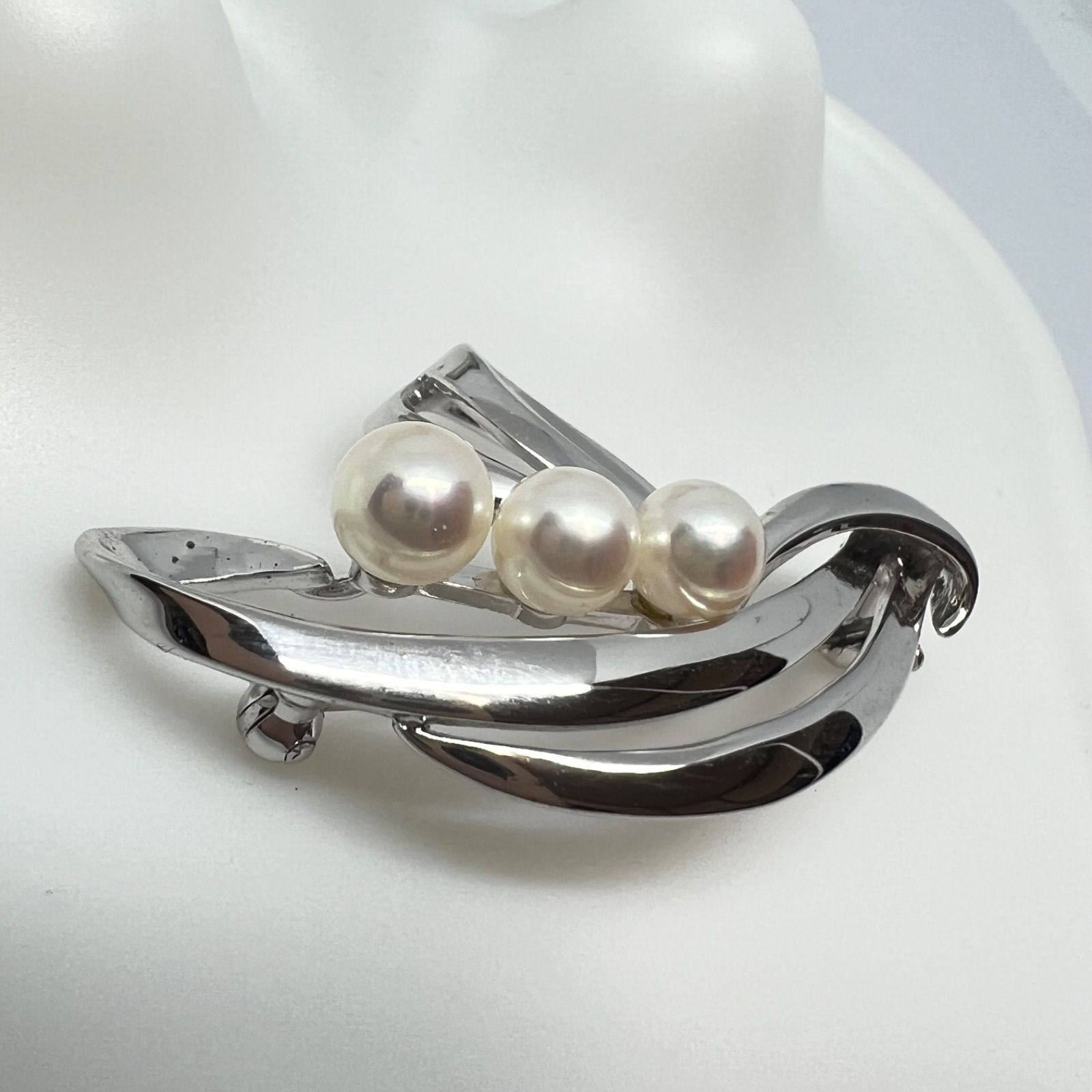ヴィンテージ MIKIMOTO ミキモト パール ブローチ 3粒 NHK SummerSALE開催! 8/9～8/18 10時迄!】MIKIMOTO ミキモト パール