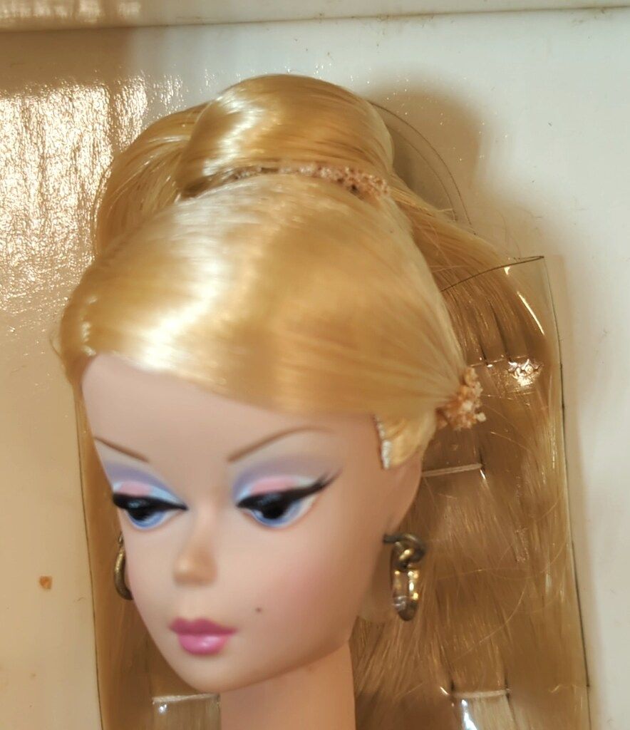 1 金髪ポニーテール