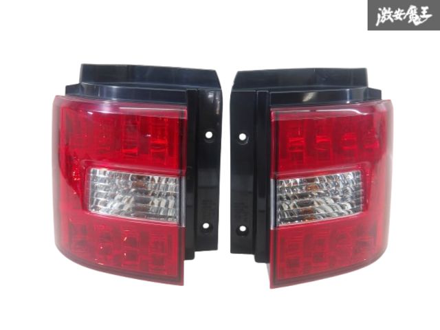 デリカD5 純正テールライト