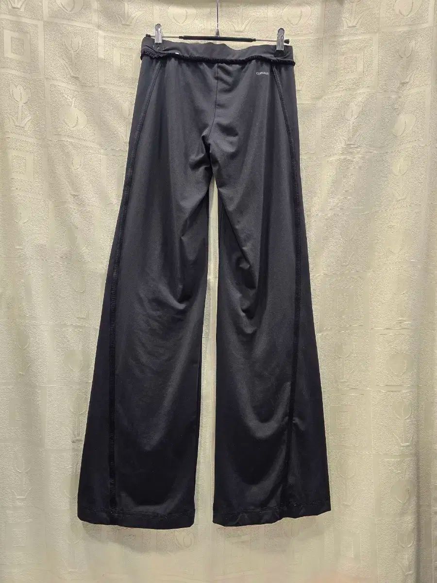 adidas(アディダス) レディース ワイドフィット パンツ