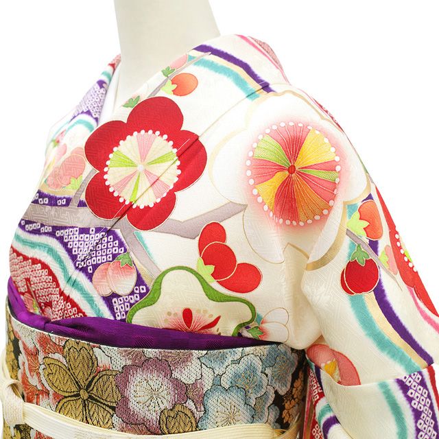 新品】 訪問着 着物 未使用 フォーマル 正絹 金駒刺繍 金彩加工  