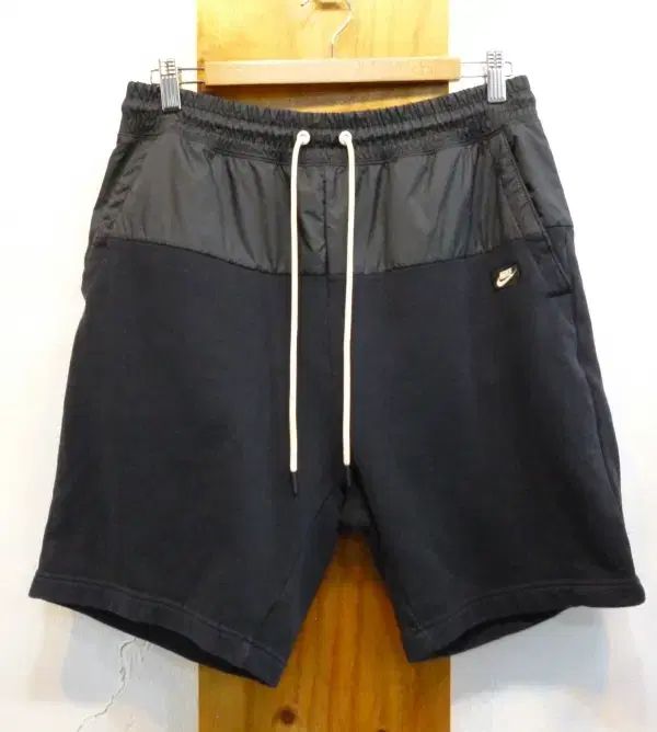 【雷市場（ポンジャン）商品韓国直送】Nike(ナイキ） ショーツ ( 32 ）
