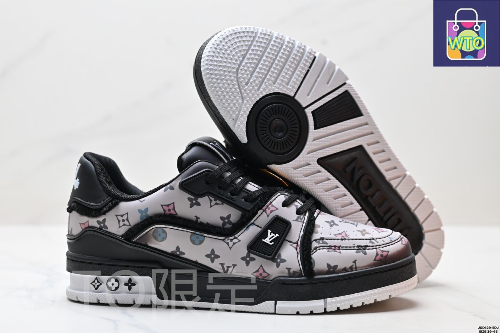 新品のLVルイ・ヴィトン Louis Vuitton Trainer スニーカー ロー