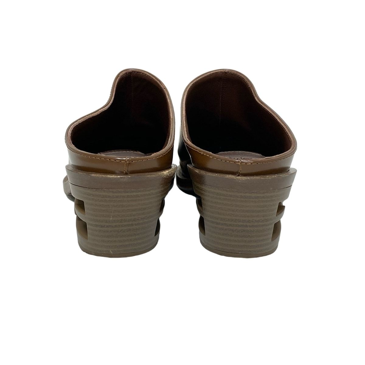 ダークブラウン