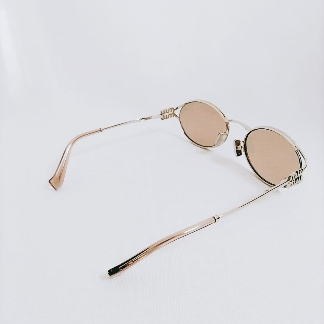 新品未使用】MIU MIU ミュウミュウ ロゴ サングラス MU52YS - メルカリ