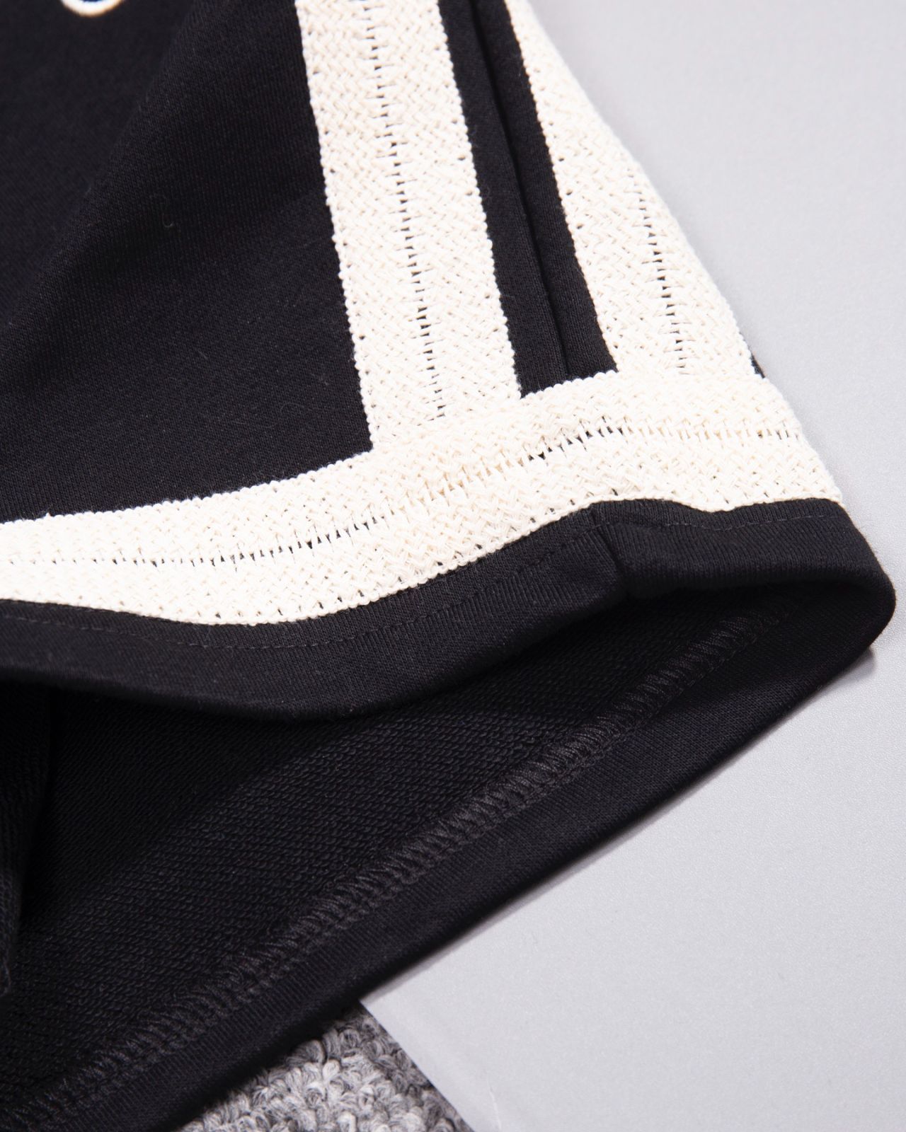 LOEWE刺繡パッチワーク