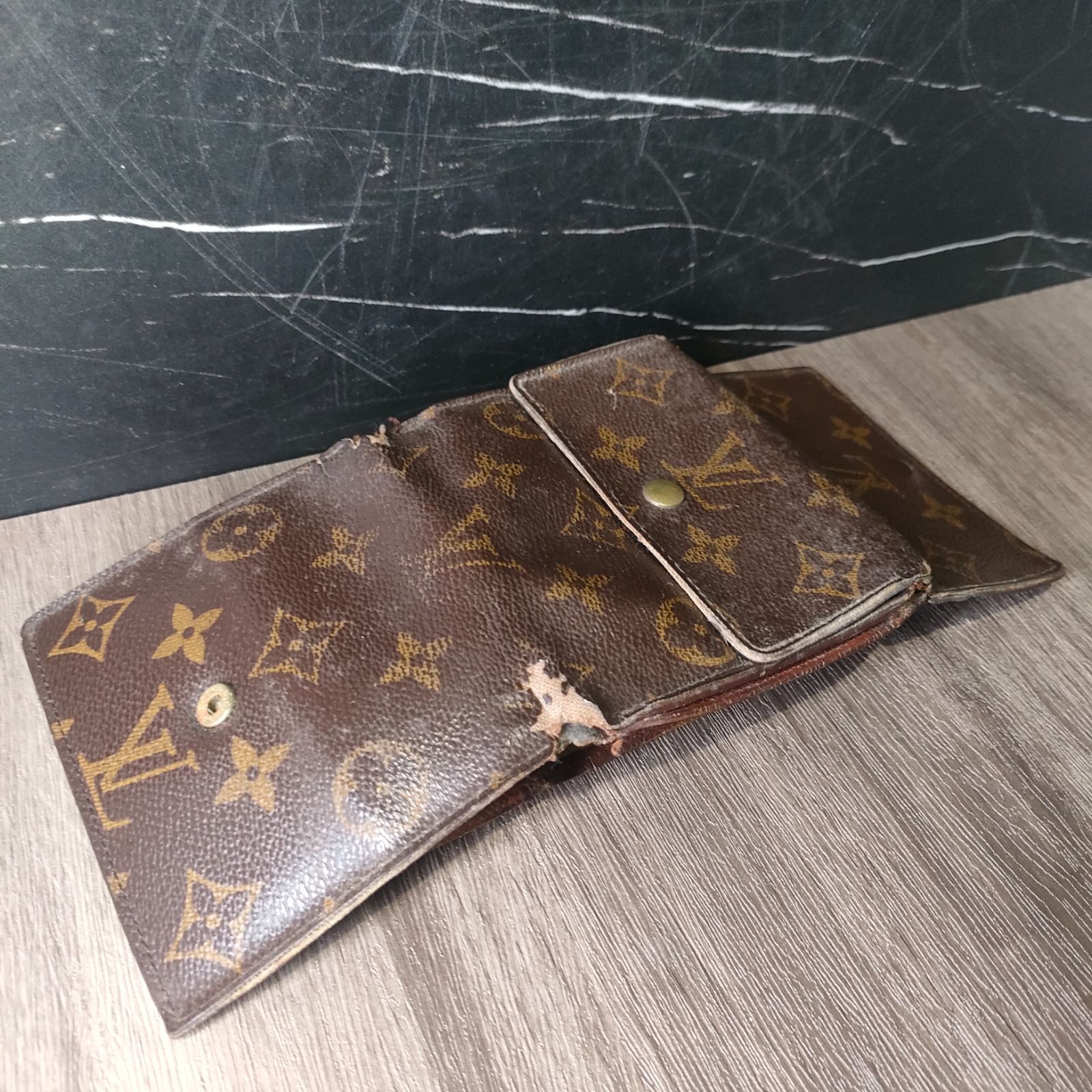 訳あり・中古】Louis Vuitton 三つ折り財布 二つ折り財布