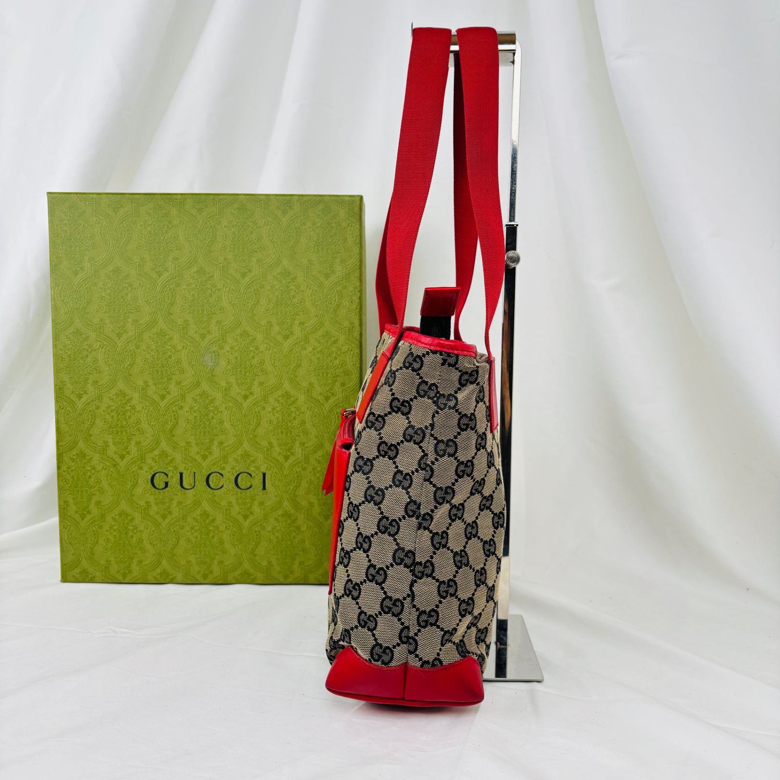 洗練されたモード×情熱のアクセント?】 GUCCI グッチ トートバッグ GG 