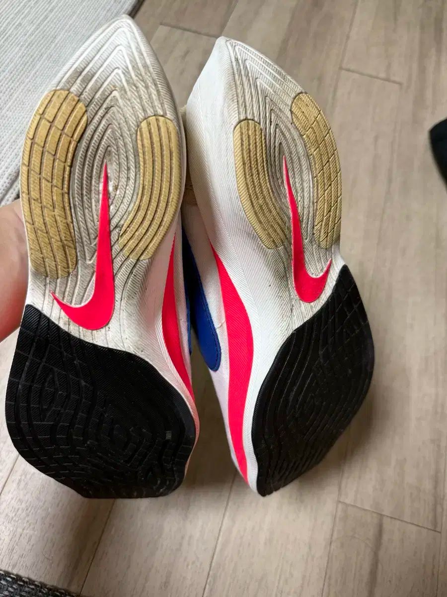 NIKE ナイキ