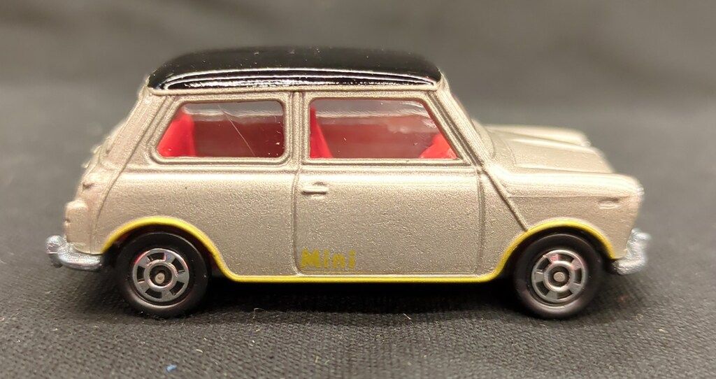 やっち　トミカ青箱F8 ミニクーパー高島屋特注　シルバーボデー超レア美品 トミー トミカ/青箱日本製/横浜高島屋特注 BLMCミニクーパーS
