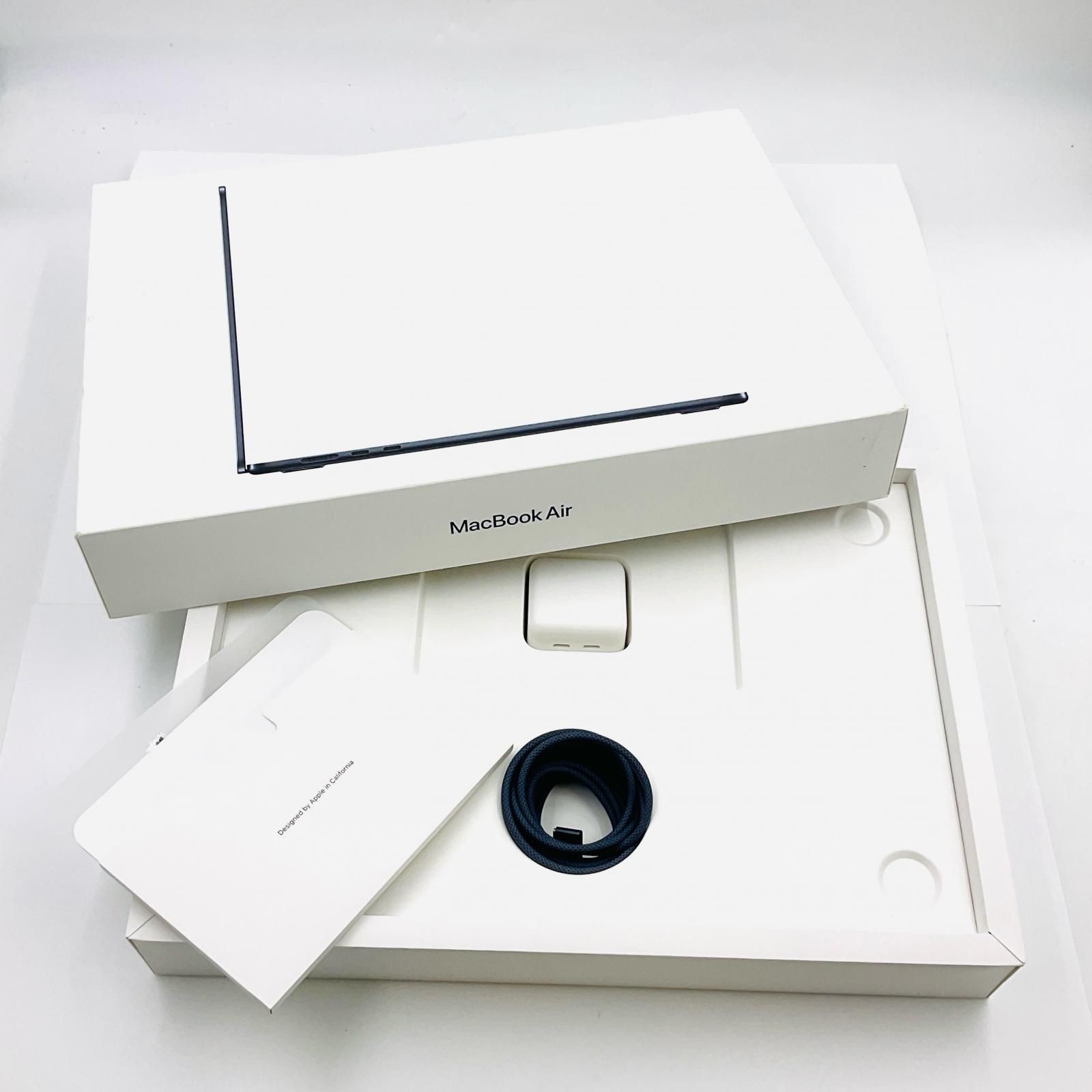 MacBook Air本体と付属品 新製品】15インチMacBook Airがついに登場！！｜C smart公式