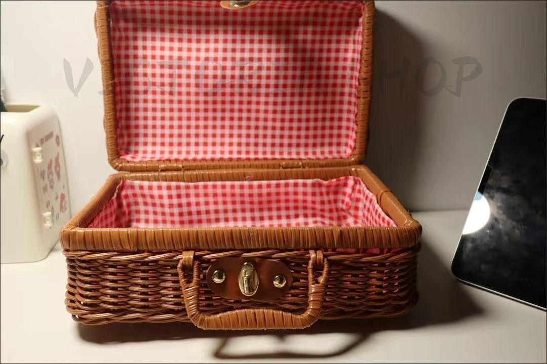 ヴィンテージスタイルの籐バスケット フェイクレザーハンドル