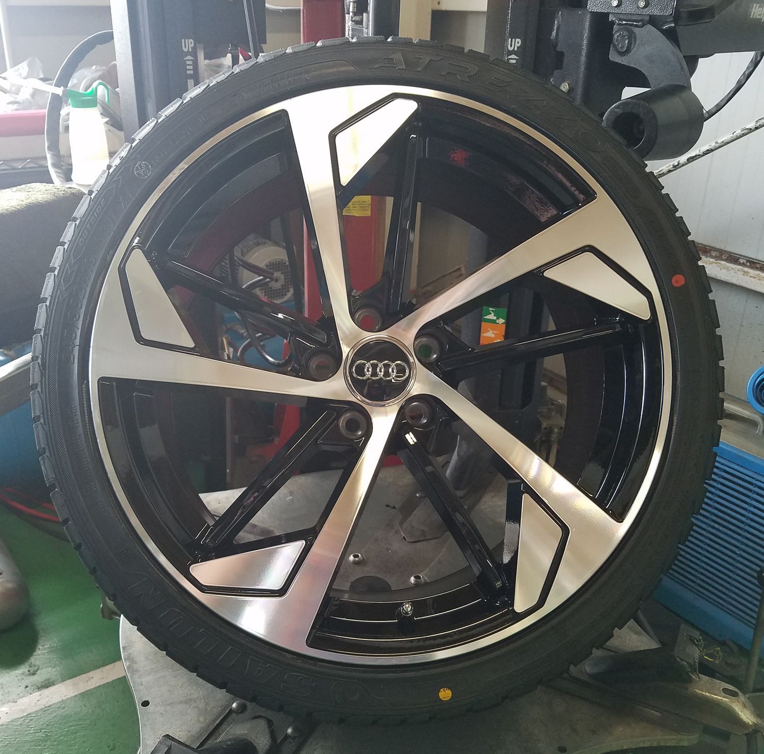 アウディA5 A6 A7 A8 20インチホイール 4本セット アウディA5 A6 A7 A8 20インチホイール 4本セット アウディA5 A6