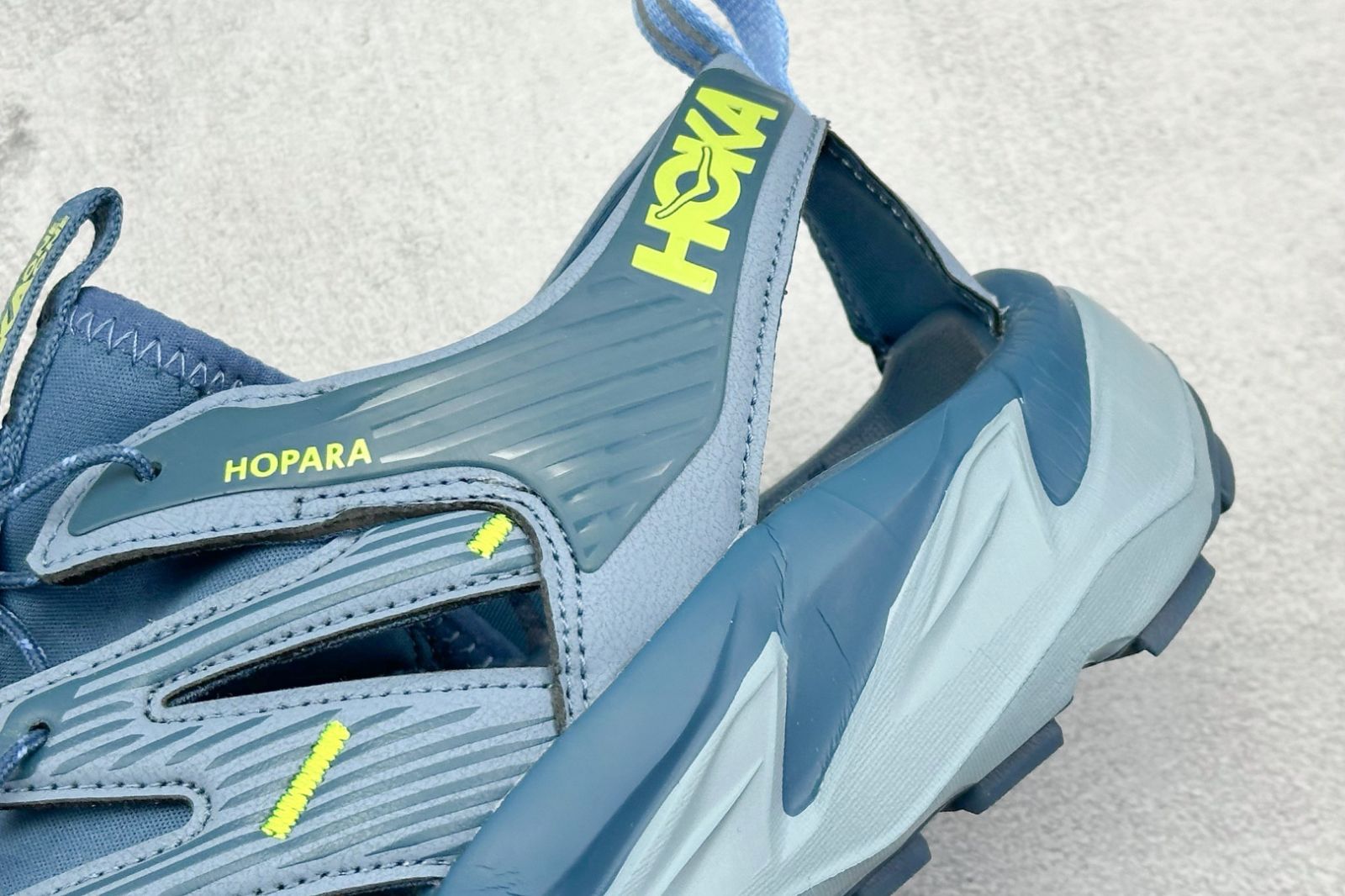 ユニセックス HOKA