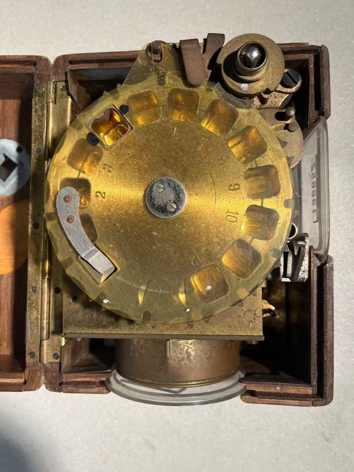 ドイツ製BENZING社製ヴィンテージ鳩レース手巻き時計