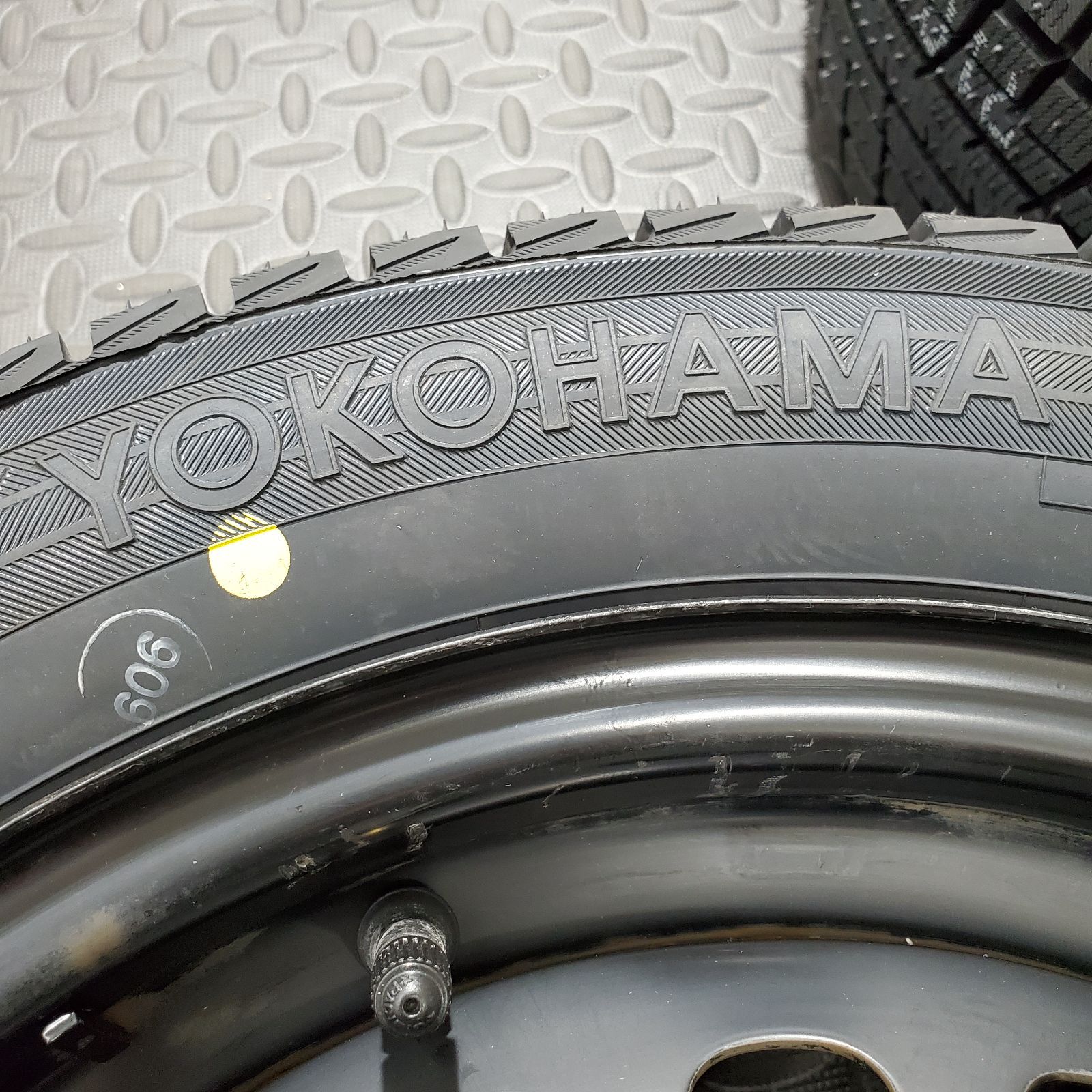 スタッドレスタイヤ 1096R