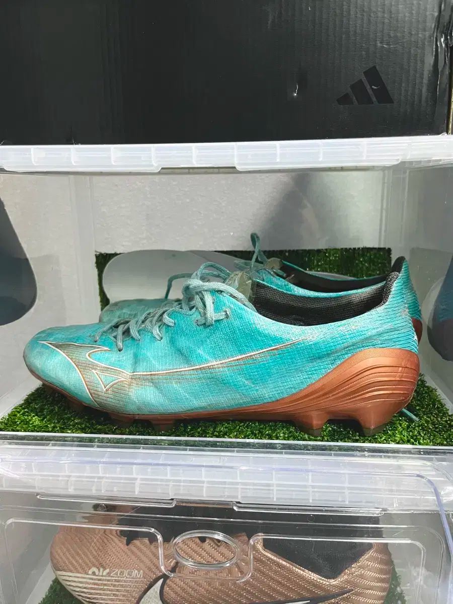 【雷市場（ポンジャン）商品韓国直送】 mizuno(ミズノ) アルファ ジャパン MD 270 ラモス 高品質 サッカーシューズ