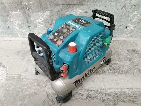 ◎マキタ Makita エアコンプレッサ 青 50|60Hz AC462XL 11L 自動停止まで5分42秒 エア漏れなし 動作 済み