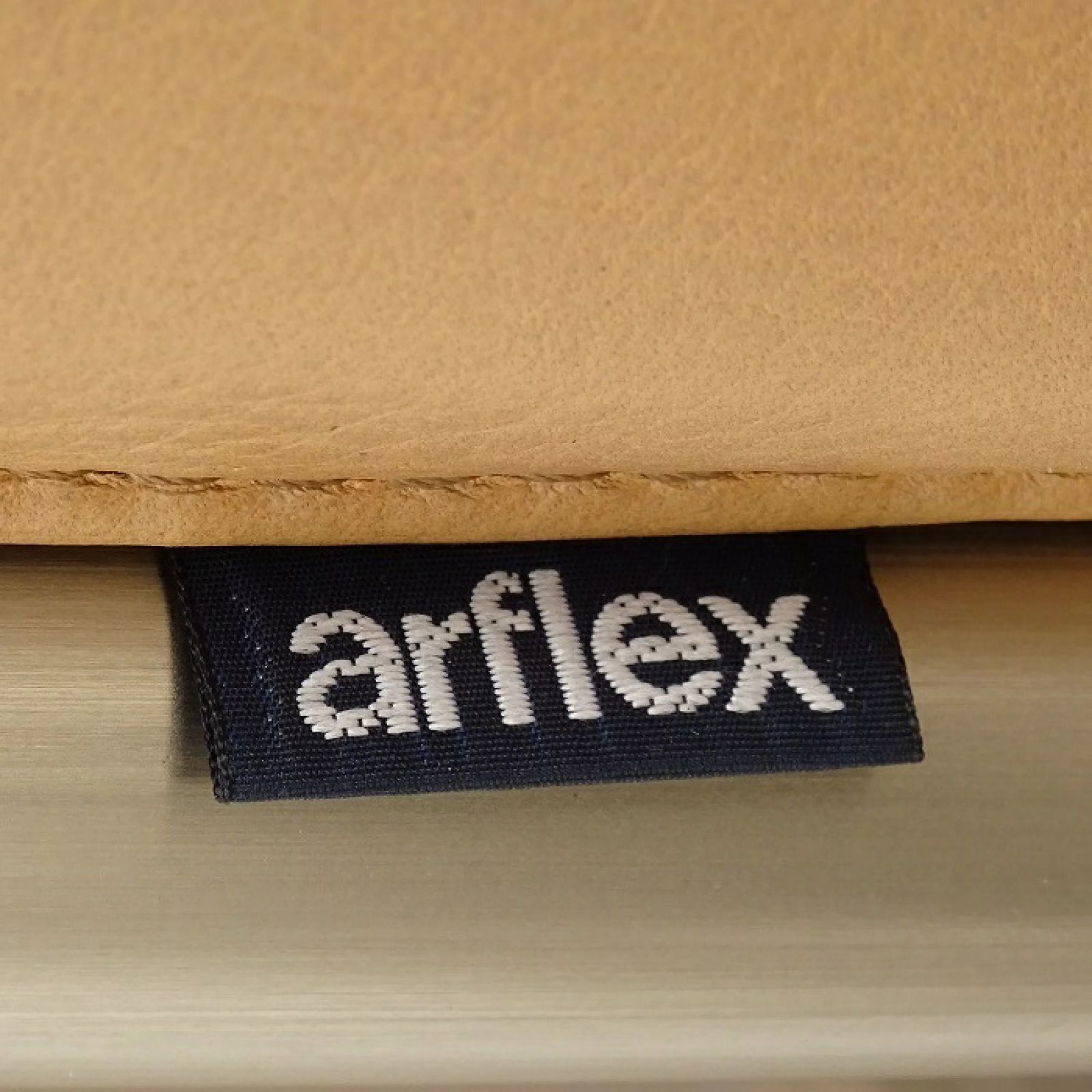 ◾︎SELUNO◾︎ 【展示美品】arflex(アルフレックス) BOURG / ブール カウチソファ / 本革 177万 c575 - メルカリ