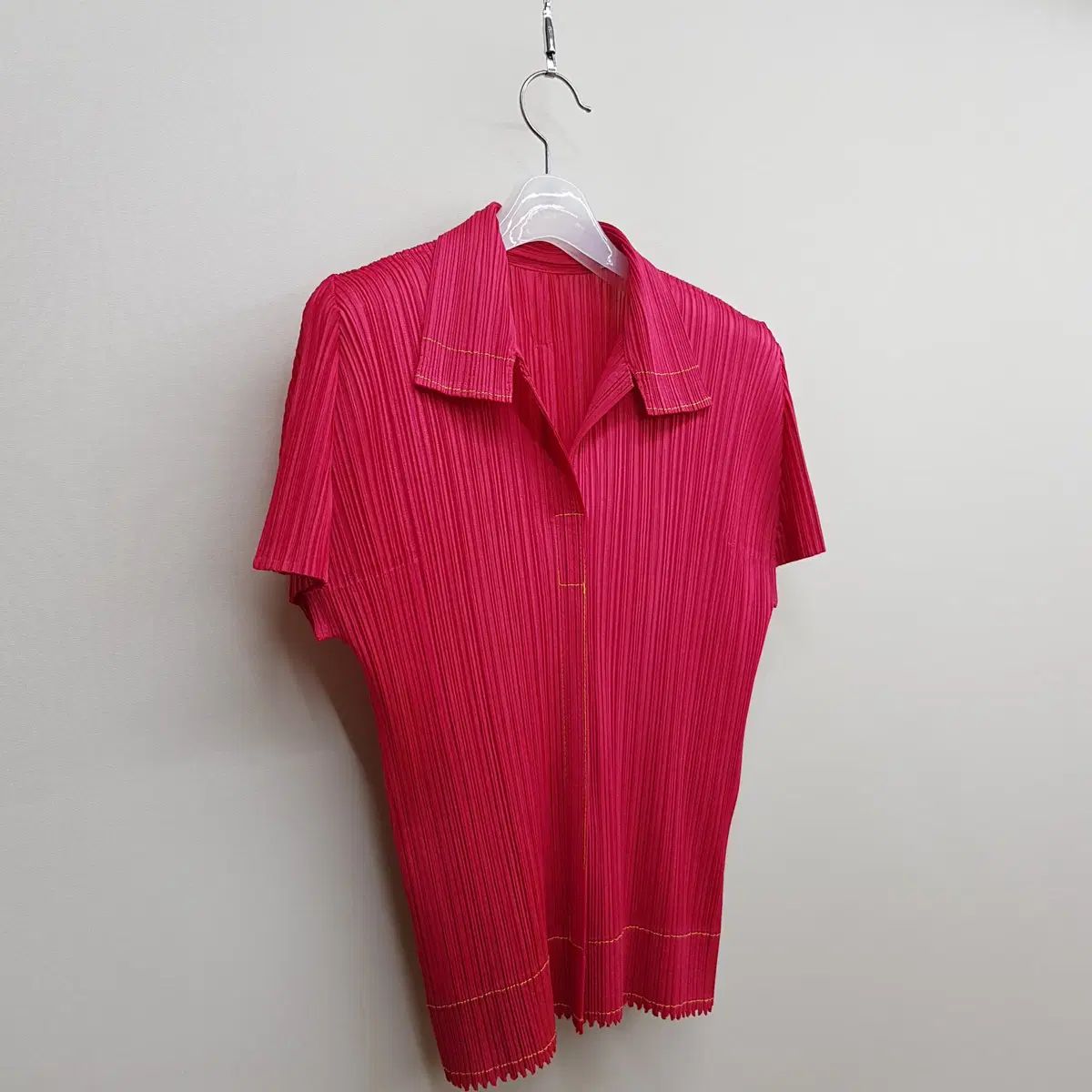 ISSEY MIYAKE イッセイミヤケ PLEATS PLEASE カットソー 海の生き物 Natalie Leteコラボ  ピンク やや傷や汚れあり ISSEY MIYAKE - ♪♪ISSEY MIYAKE イッセイミヤケ PLEATS PLEASE