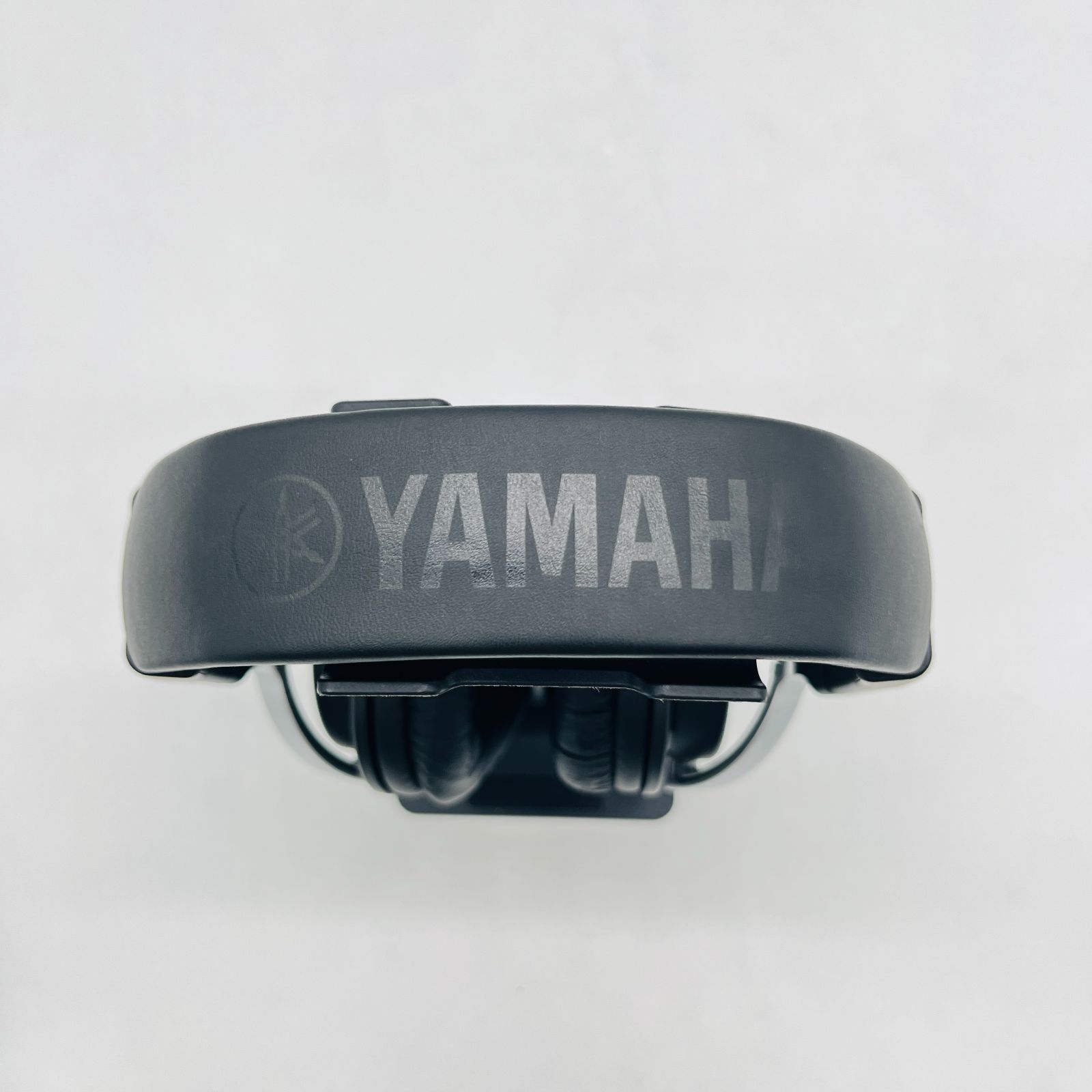 スタジオモニターヘッドホン HPH-MT