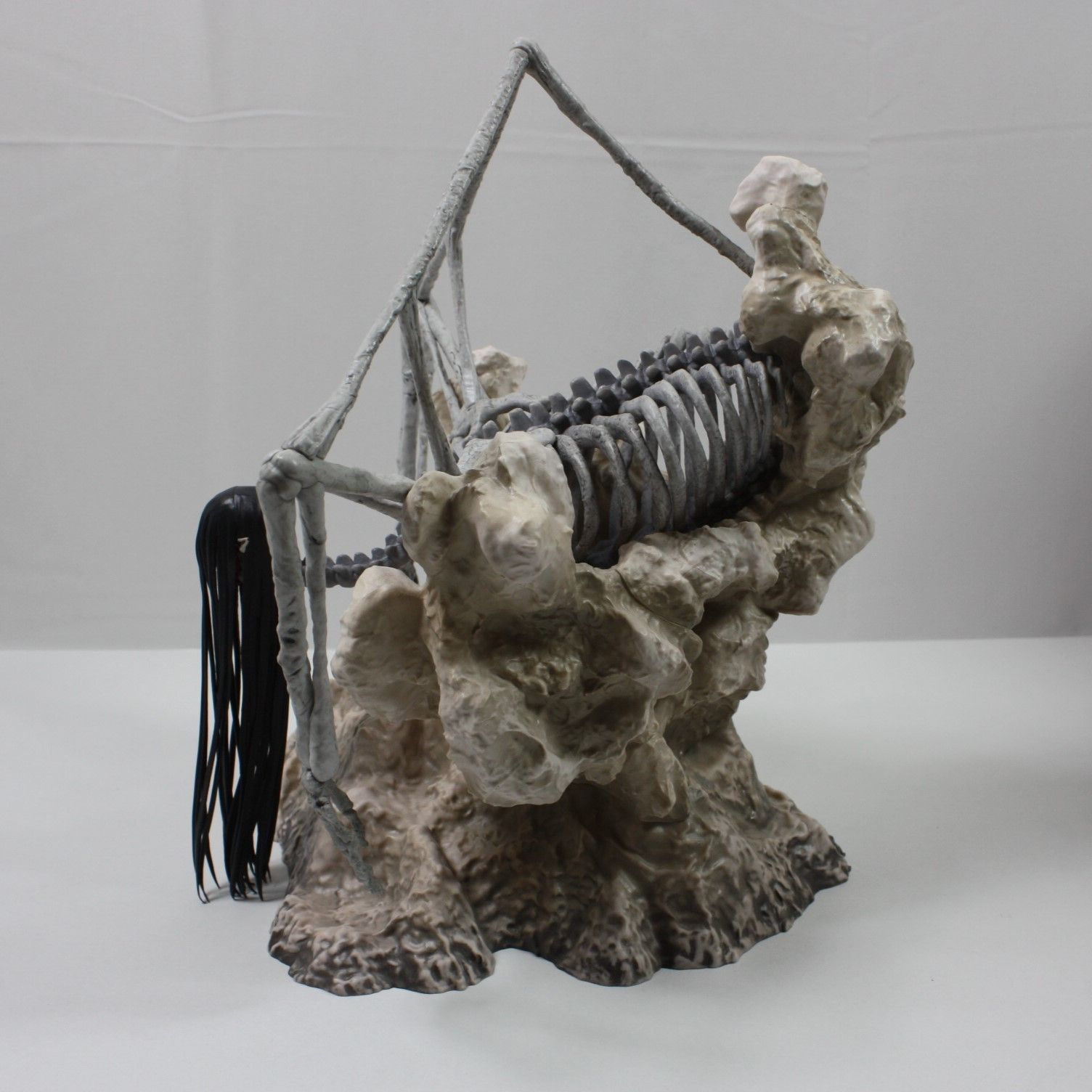 A1684・一番くじ 進撃の巨人 ～地鳴らし～ ラストワン賞 終尾の巨人