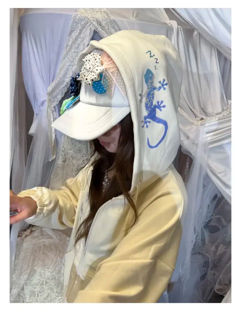 リーヴインモス ジップアップ フーディー パウダー レモン