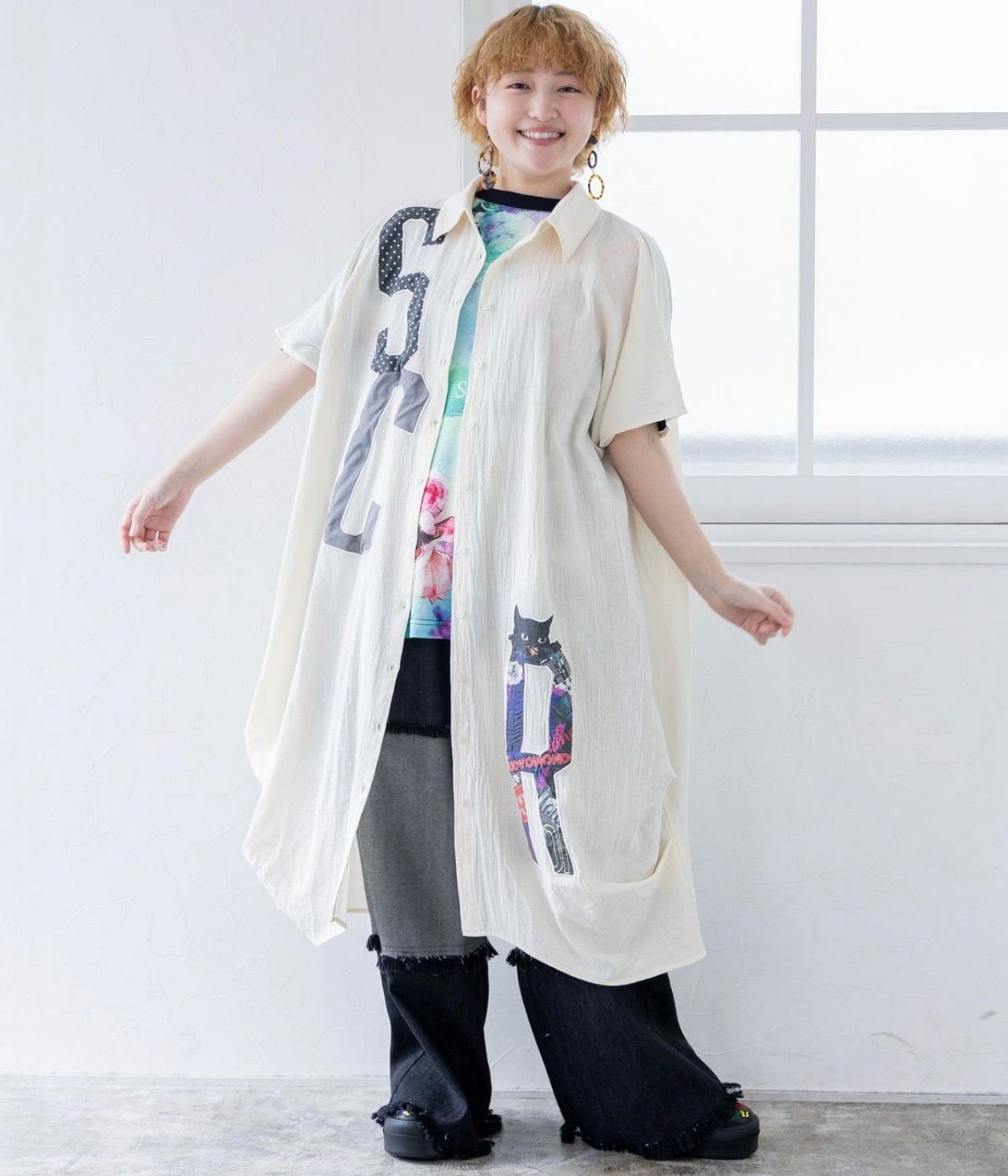 scolar ス 152604 SCRロゴアップリケシャツワンピース