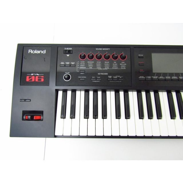 Roland ローランド FA-06 シンセサイザー ソフトケース付き ▽G5039