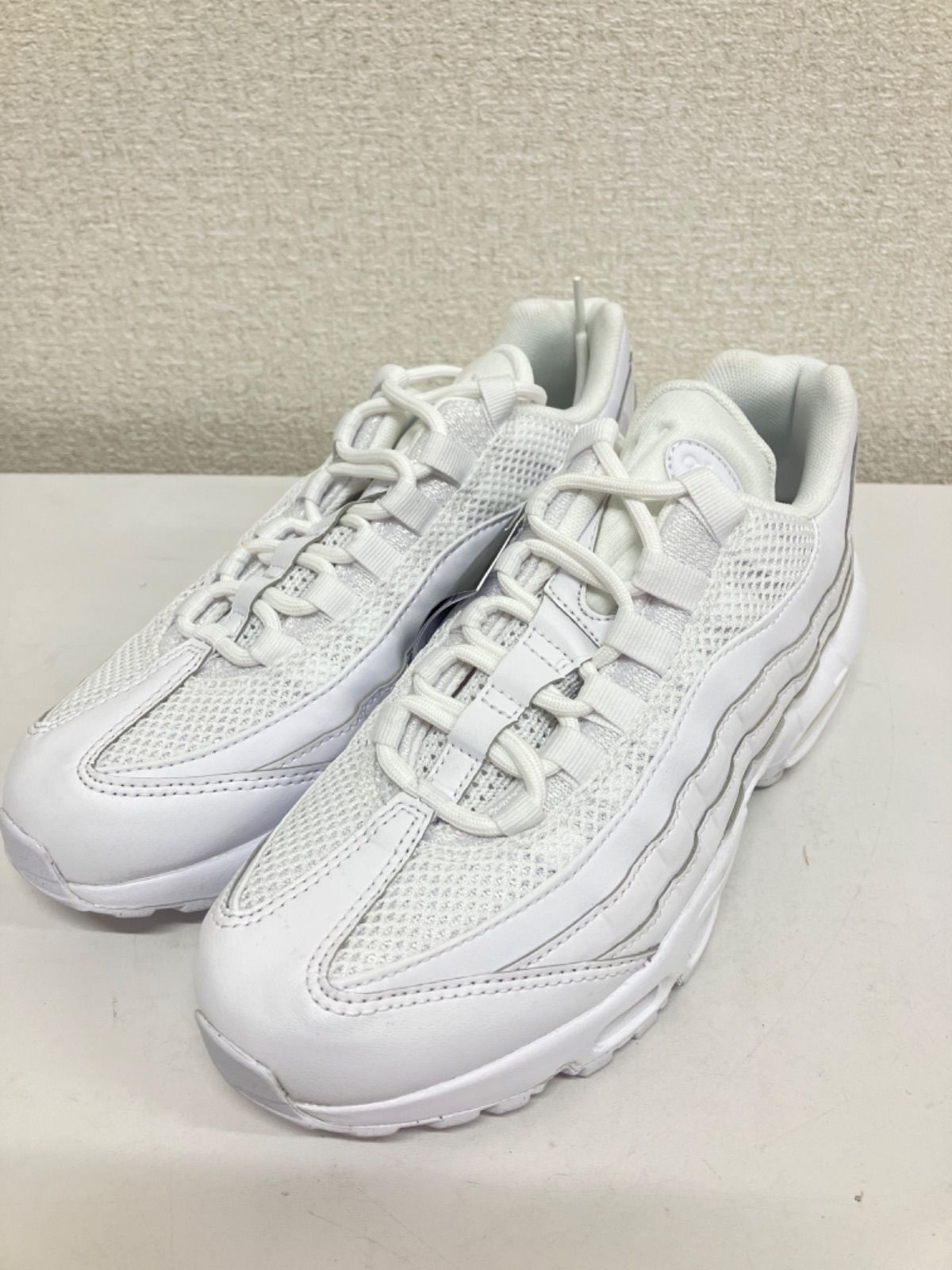 未使用】NIKE AIR MAX 95 25cm ホワイト - メルカリ 未使用】NIKE AIR MAX 95 25cm ホワイト - メルカリ