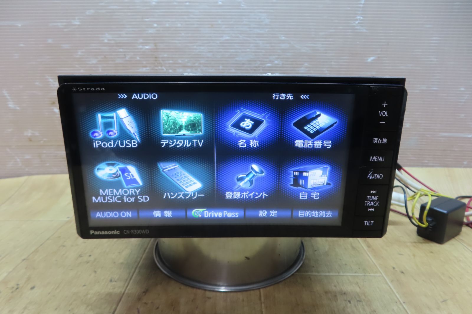 新品アンテナ付】パナソニック ストラーダ CN-R300WD カーナビ
