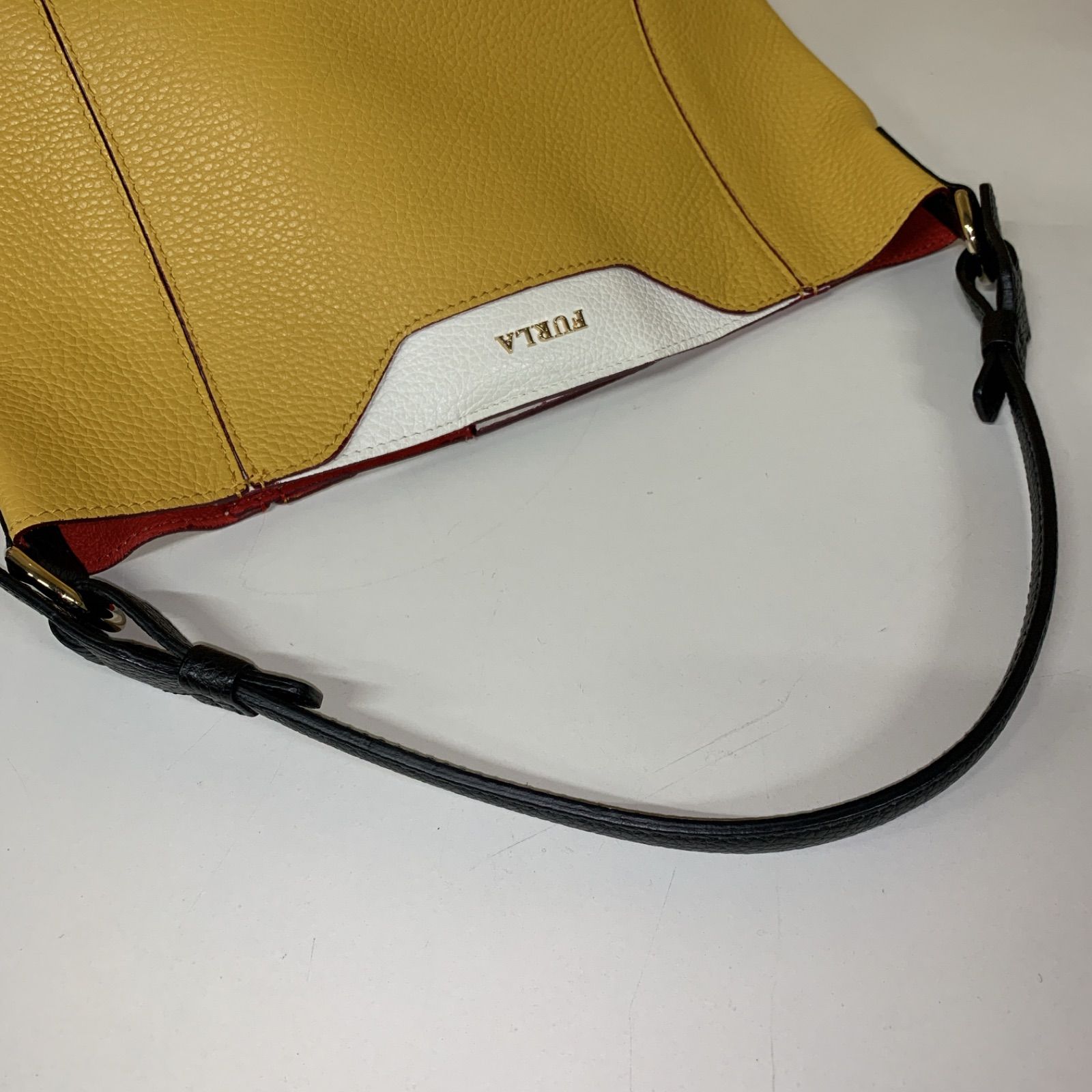 53 美品 FURLA フルラ トートバッグ レザー イエロー