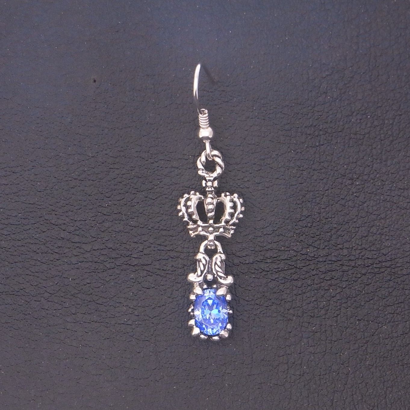 美品 ROYAL ORDER ロイヤルオーダー シルバー925 クラウンピアス