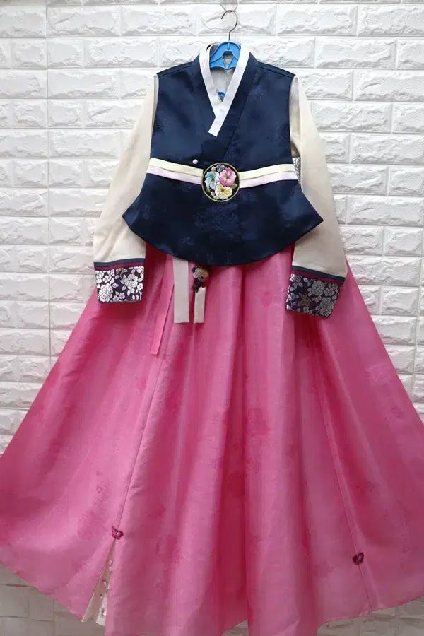 77 ウェアハウスギャラリー