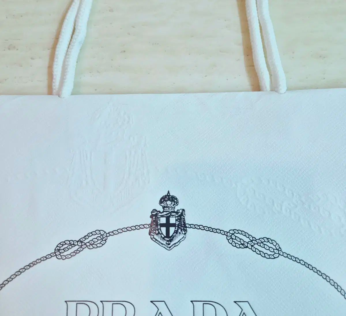 希少　皇室御用達　LUMY　はしもと　ビーズ　 刺繍　バッグ　がま口 ⭐️希少美品❣️ビーズ刺繍クラッチバッグ 希少 皇室御用達