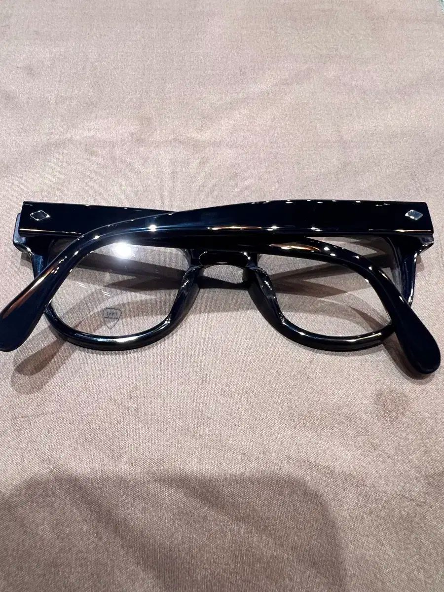 ジュリアスタートオプティカル