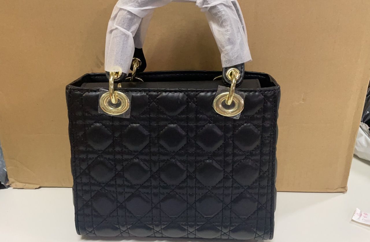 本日限定価格?Dior ブラックレザー ショルダーバッグ - メルカリ