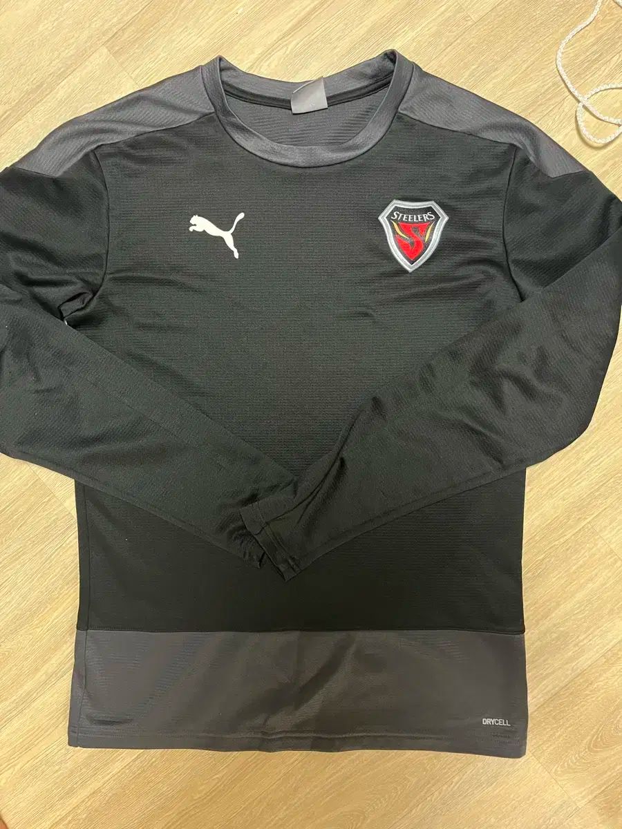 POHANG STEELERS 浦項スティーラース ブラックスウェットシャツ s サイズ m 度 十分に 可能