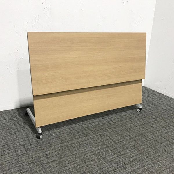 エレガスタ 幕板付