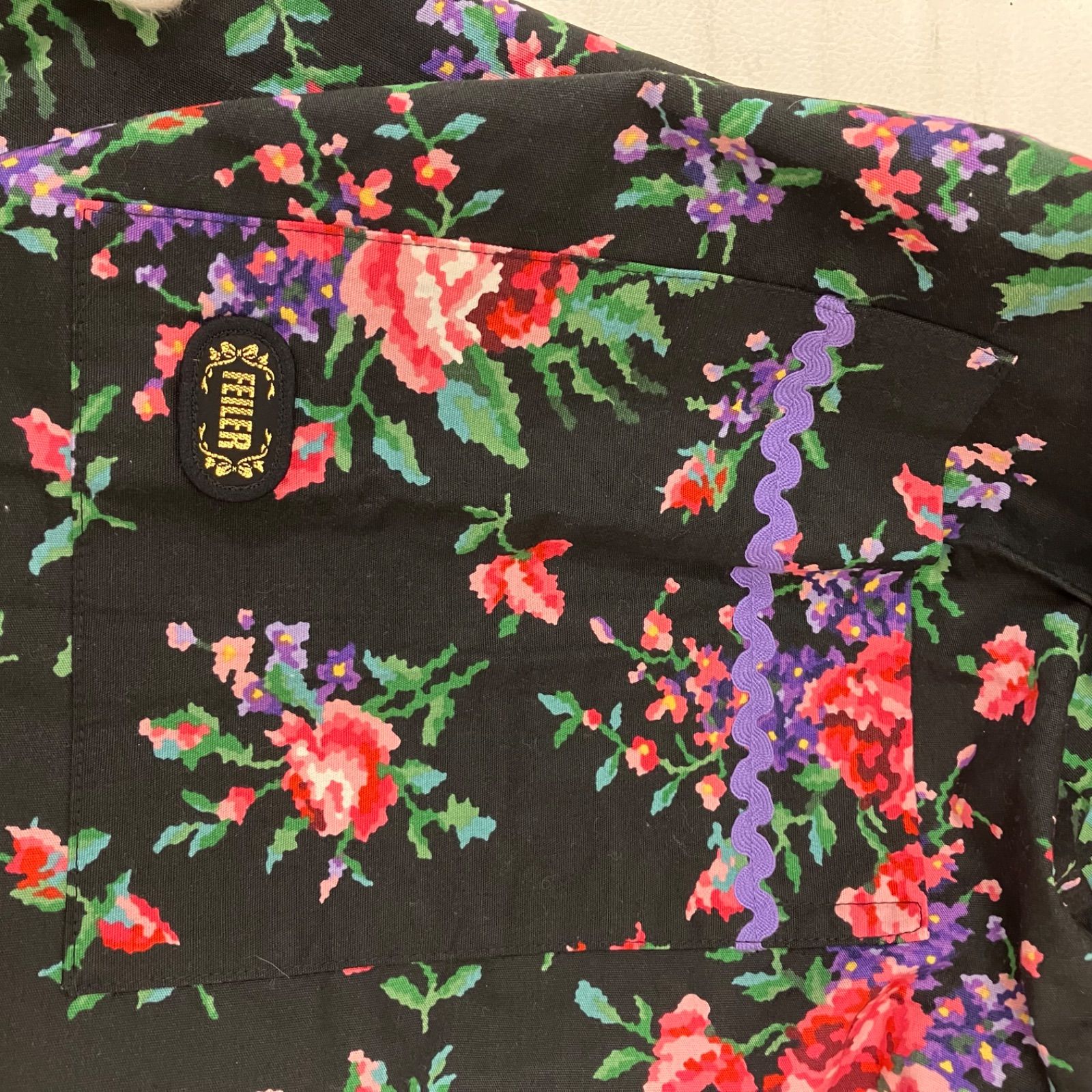 新品 FEILER 花柄エプロン 黒 FEILER フェイラー 新品 未使用品 美品エプロン 花柄 可愛い