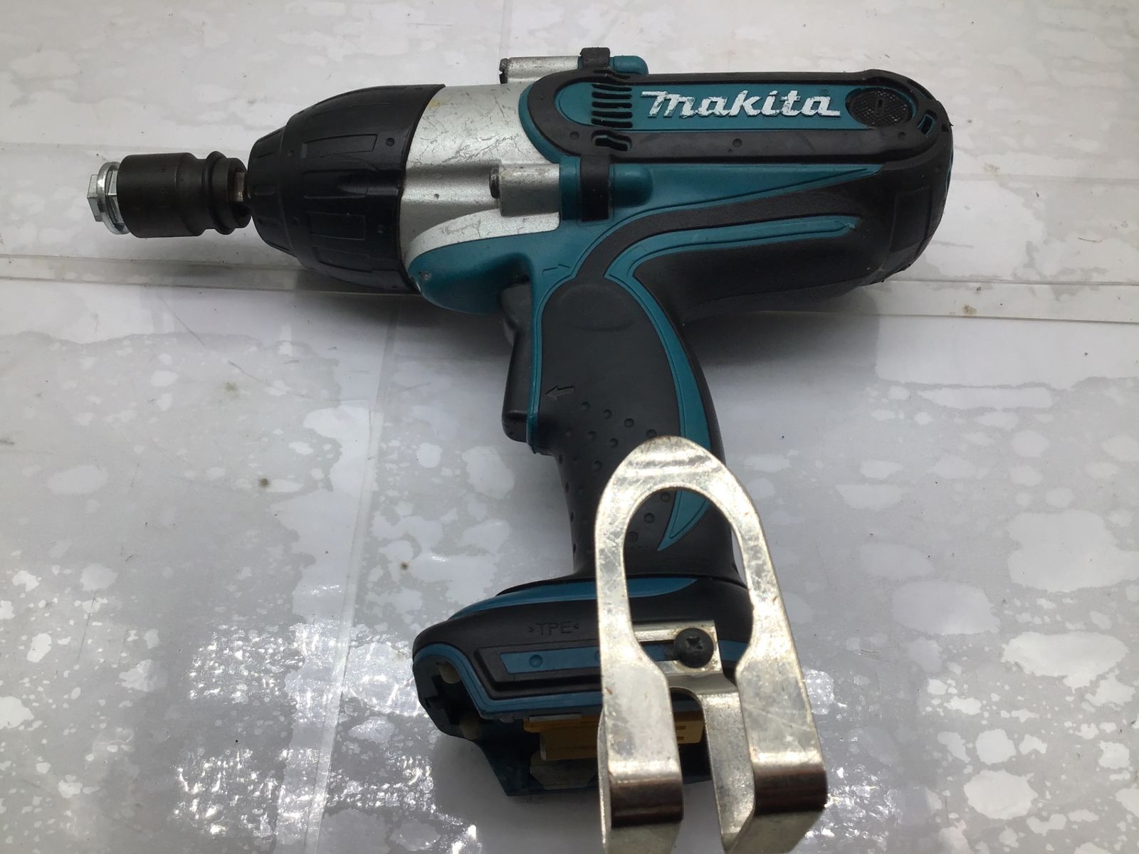 中古品】☆Makita/マキタ 18v充電式インパクトレンチ 本体のみ
