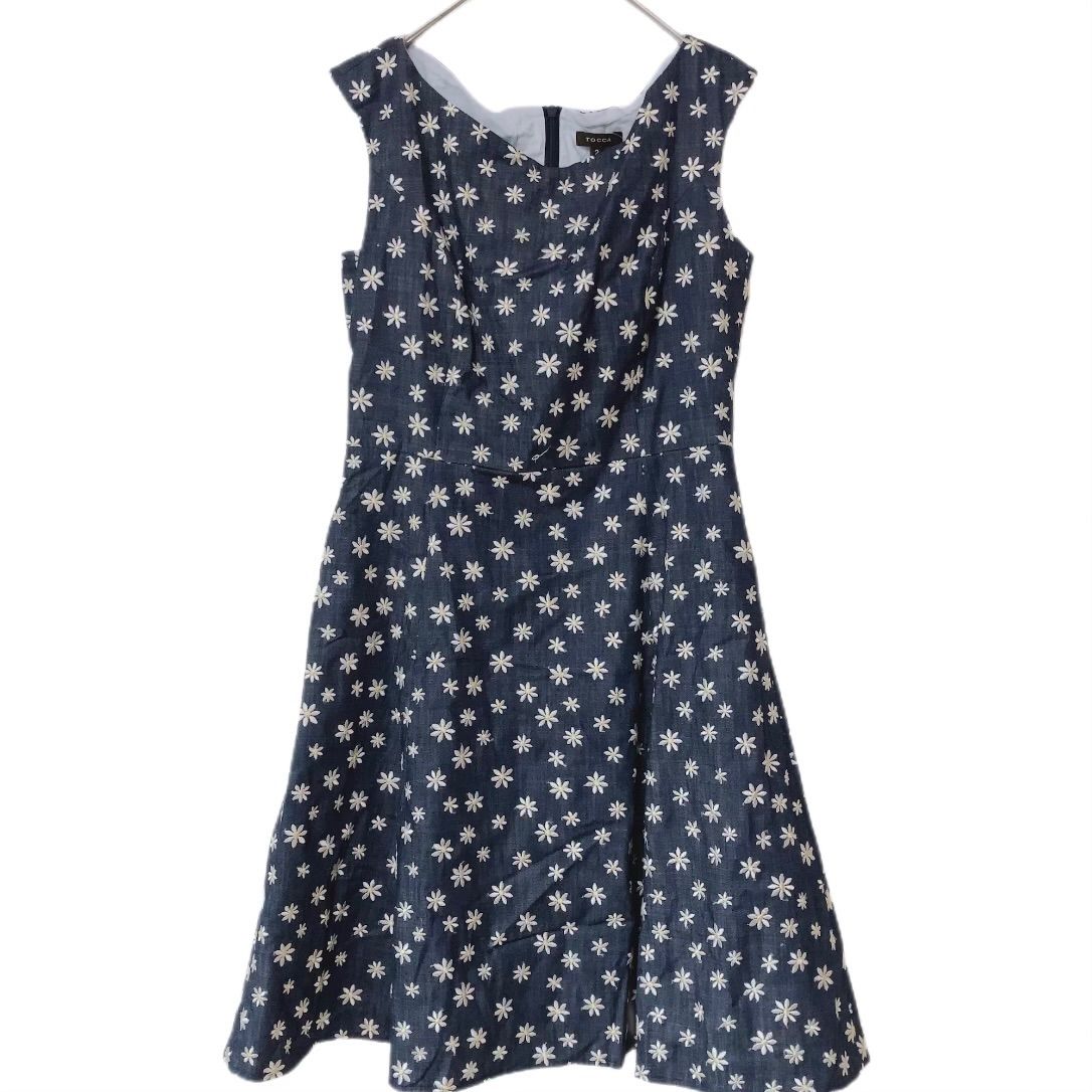 tocca トッカ 極美品　ルミナスジャケット　サイズ00 ネイビー　紺色 tocca トッカ 極美品 ルミナスジャケット サイズ00 ネイビー 紺色